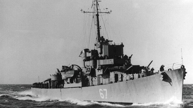 ομοβροντία-κατά-του-αντιτορπιλικού-563713066