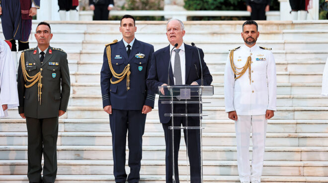 θερμή-δεξίωση-για-την-αποκατάσταση-563733628