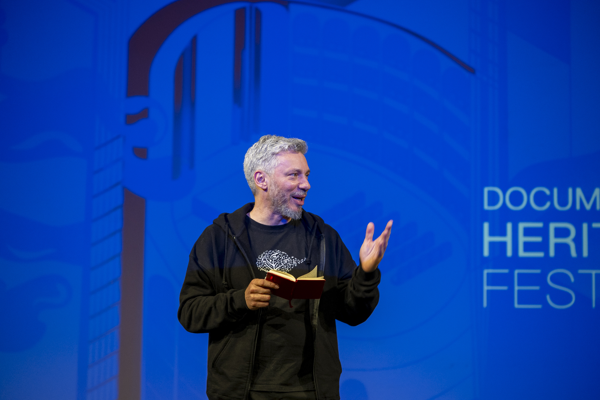 Η Σύρος ανακαλύπτει την κληρονομιά της μέσα από μουσική, παραστάσεις και δράσεις-2