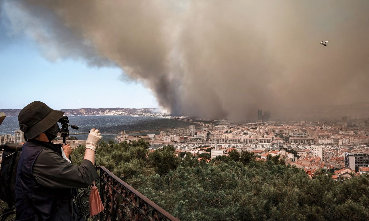 Εικόνες αποκάλυψης στη Μασσαλία-1