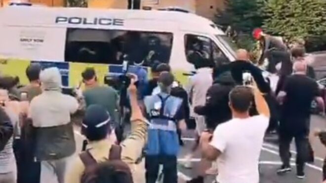 εσσεξ-επεισόδια-έξω-από-ξενοδοχείο-με-563723395