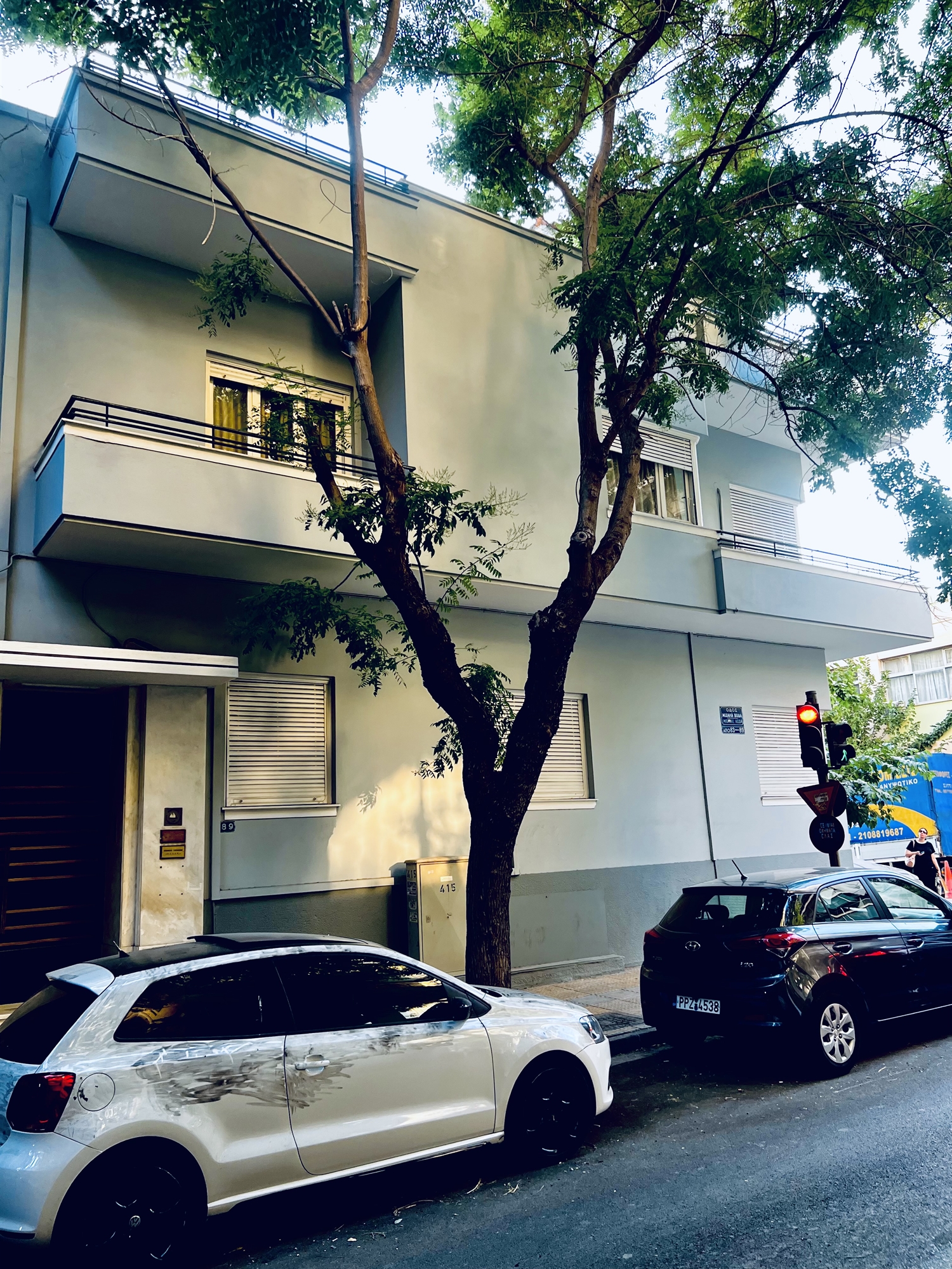 Ξενάγηση στα «πίσω δωμάτια» της Αθήνας, όπου περισσεύουν η αγάπη και η αδιαφορία-2