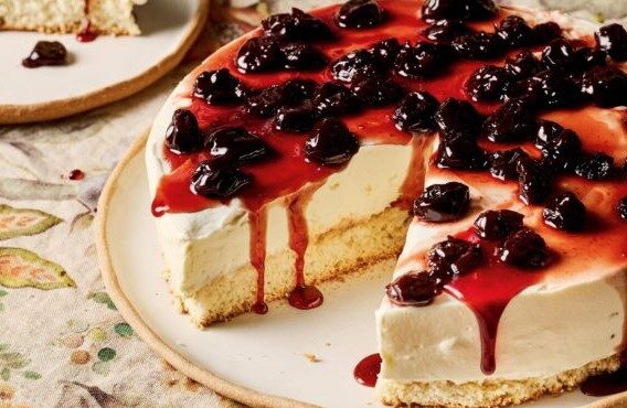 τσιζκέικ-με-βάση-από-αμύγδαλο-και-σπιτ-563737804