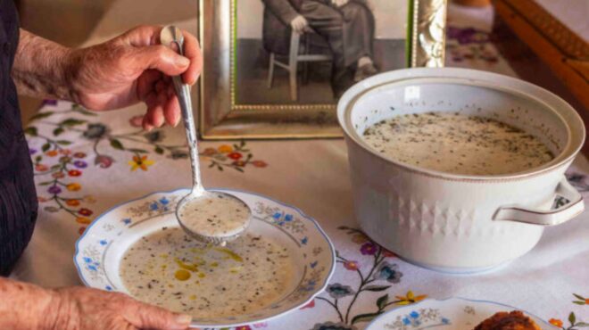 ενας-πόντιος-σεφ-και-η-μητέρα-του-μας-έφ-563694052