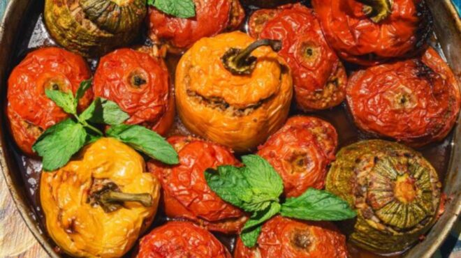 γεμιστά-με-κιμά-αλλά-έξτρα-λαδερά-563702077