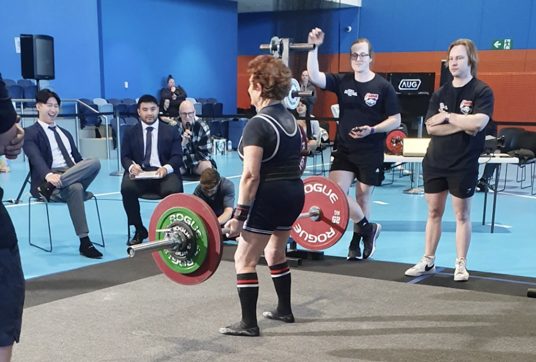 Η 80χρονη Ελεν Κωνσταντίνος σηκώνει 100 κιλά deadlift-5