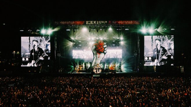 οι-erreway-και-η-νοσταλγία-που-ενώνει-τους-millennials-563703463