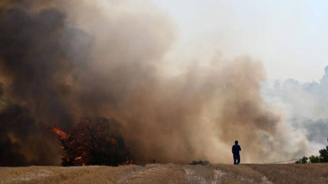 καιρός-υψηλές-θερμοκρασίες-και-υψηλό-563737312