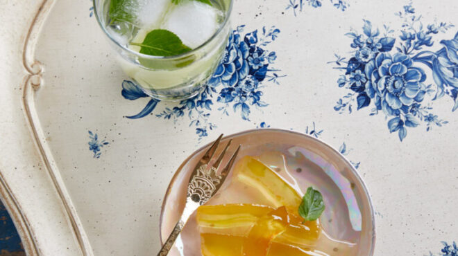 γλυκό-καρπούζι-με-αρμπαρόριζα-563742064