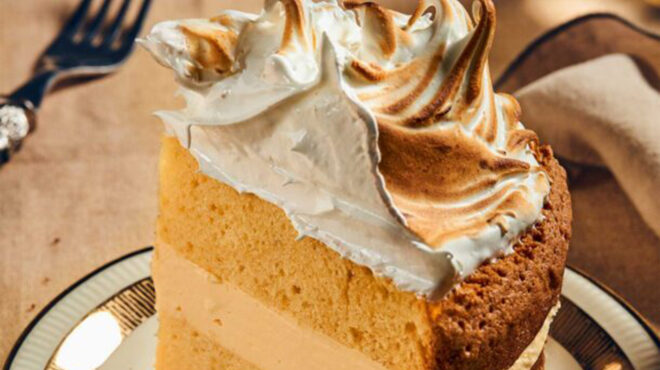 κέικ-τούρτα-με-cremeux-λεμονιού-και-καμένη-563700385