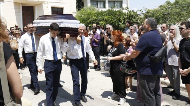 κηδεία-γεράσιμου-μιχελή-σε-βαρύ-κλίμα-563722153
