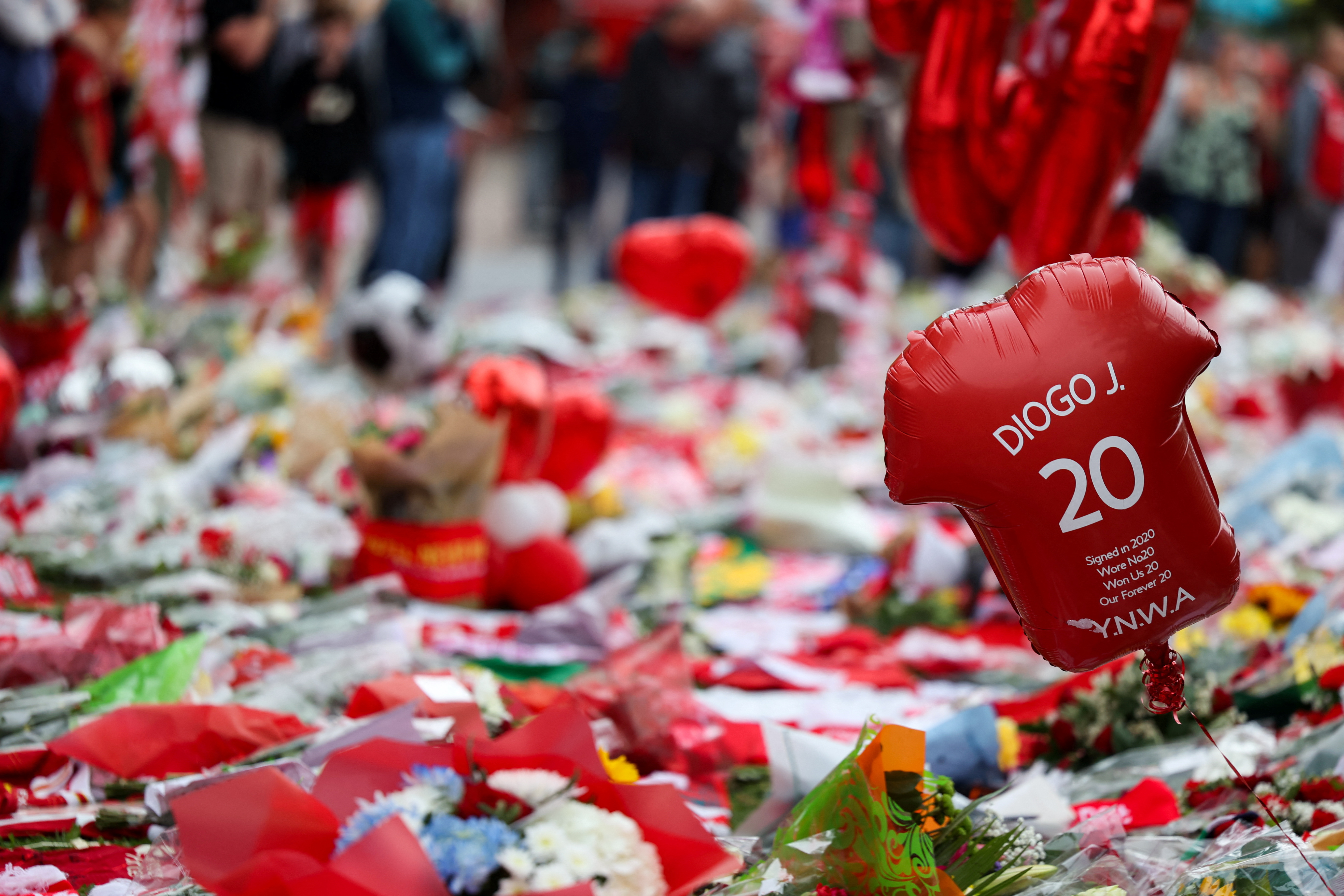 Πορτογαλία: Σε κλίμα οδύνης το τελευταίο αντίο στον Ντιόγκο Ζότα [εικόνες]-2