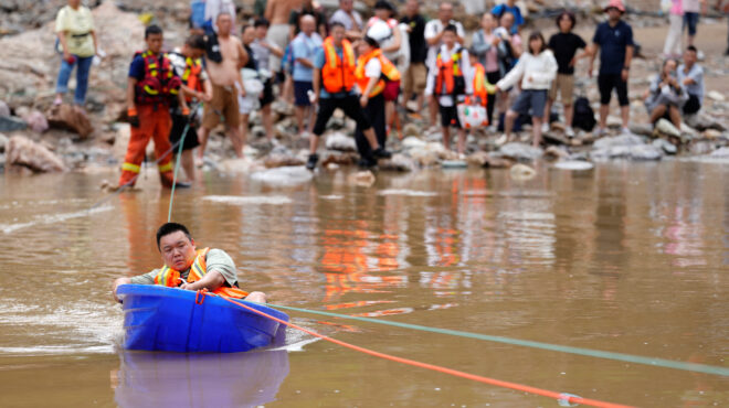 τριάντα-νεκροί-λόγω-ισχυρών-βροχοπτώ-563739754
