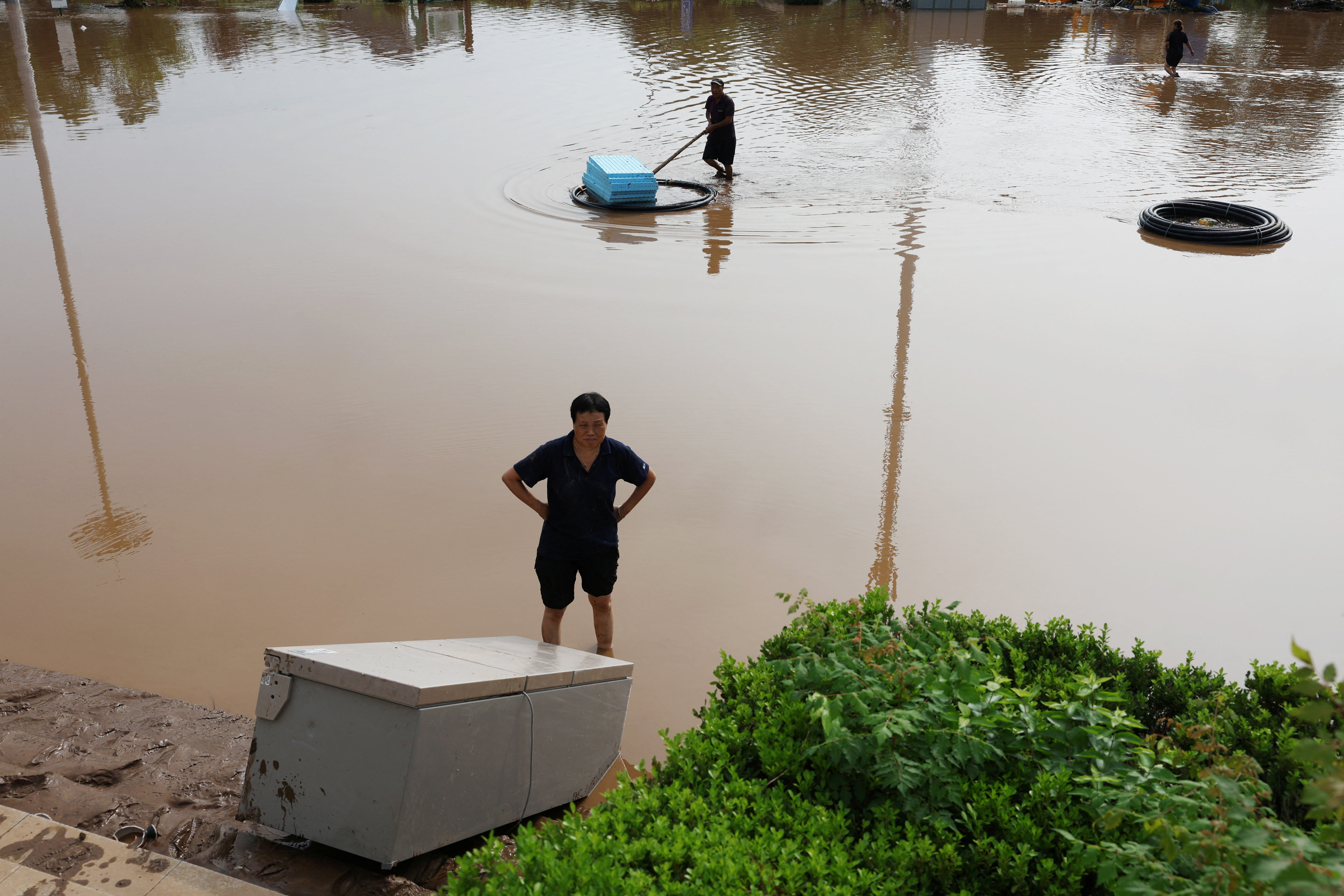Τριάντα νεκροί λόγω ισχυρών βροχοπτώσεων στο Πεκίνο – Εικόνες βιβλικής καταστροφής-2