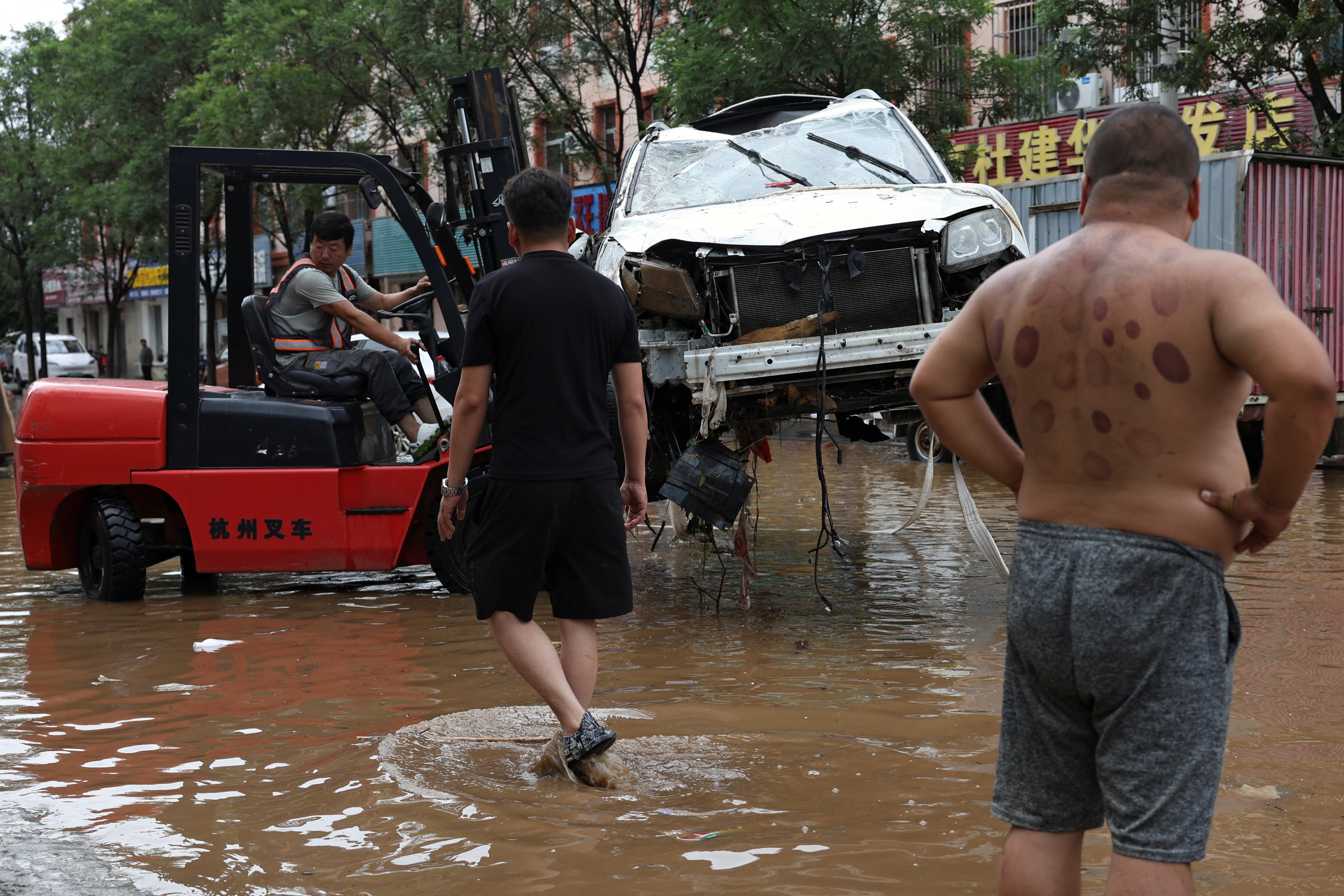 Κίνα: 60 νεκροί από τις καταρρακτώδεις βροχές-5