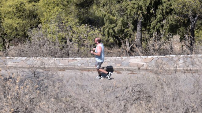 καύσωνας-κλειστός-αύριο-ο-λυκαβηττός-563704459