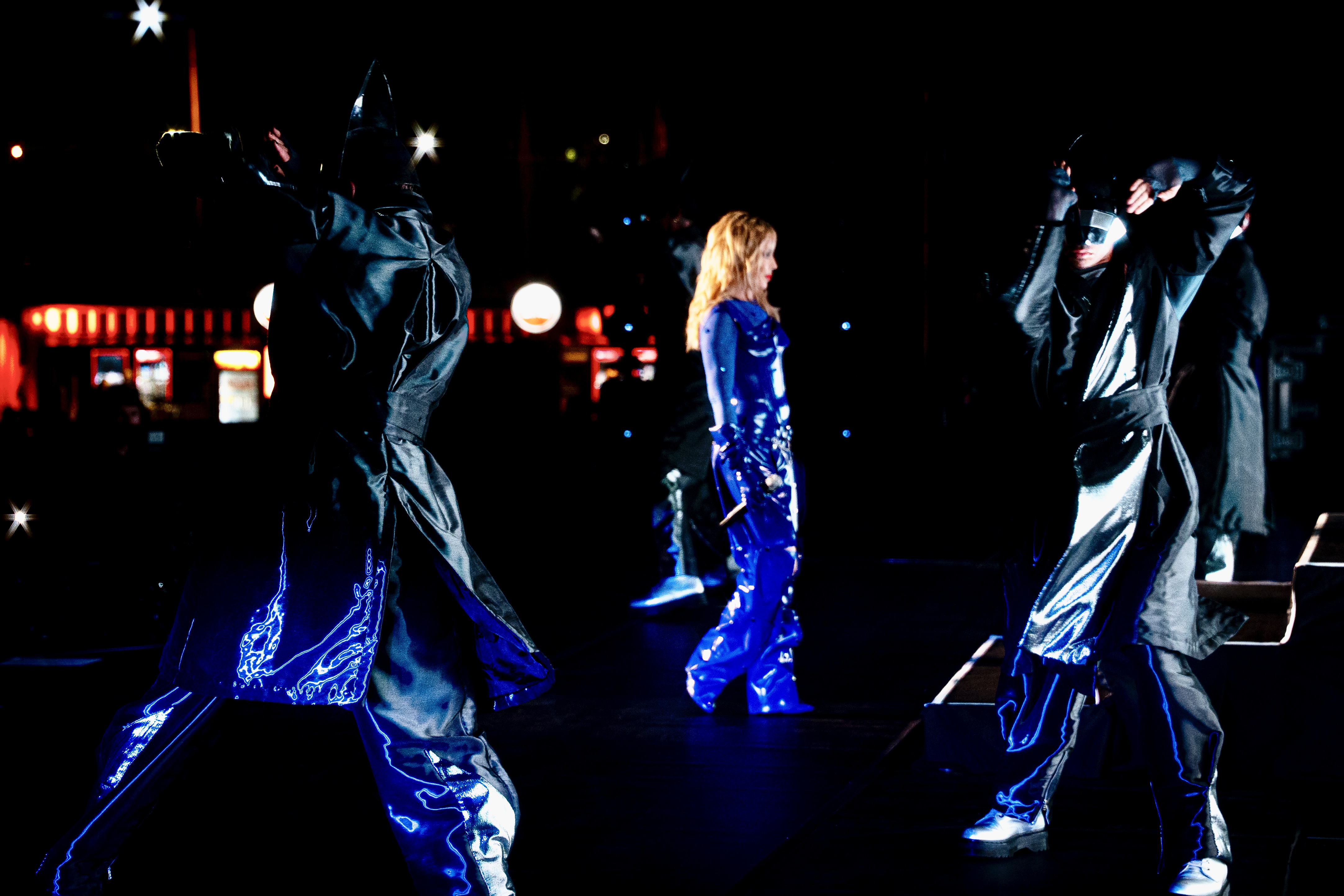 Στην υγειά της Κάιλι και της Μπεθ-3