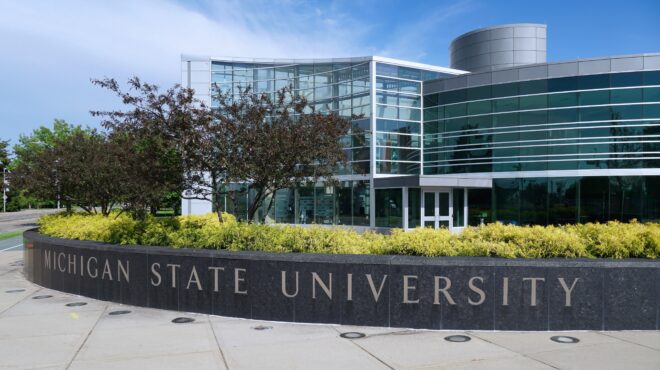 κυβέρνηση-τραμπ-ξεκίνησε-ερευνα-σε-βά-563717518