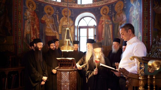 κυρ-μητσοτάκης-στην-ιερά-μονή-σίμωνος-563700592