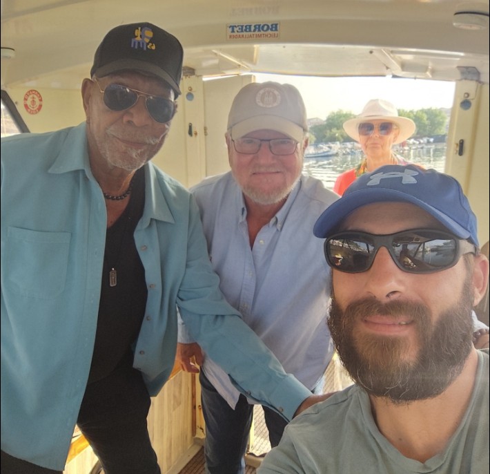 Βόλτα με τον Μόργκαν Φρίμαν στους Παξούς – «Ερχεται κάθε χρόνο, λατρεύει τις Μπλε Σπηλιές»-5