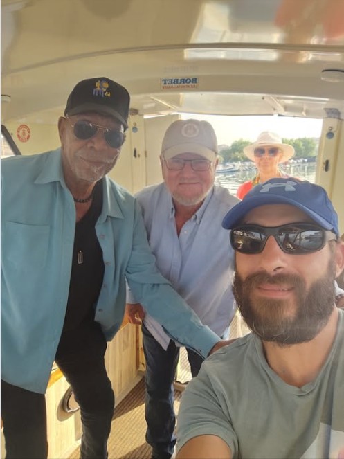 βόλτα-με-τον-μόργκαν-φρίμαν-στους-παξο-563720176