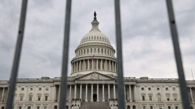 θρίλερ-στη-βουλή-των-αντιπροσώπων-563695588