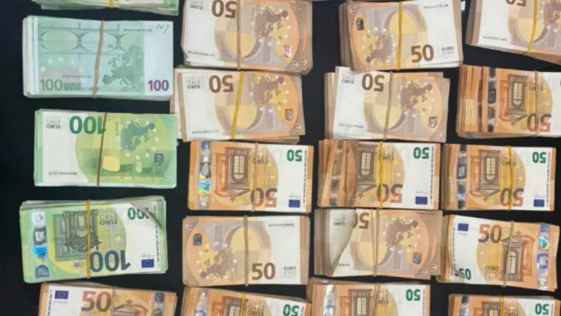 Πειραιάς: Εξιχνιάστηκε η ένοπλη συμπλοκή «νονών» της νύχτας του 2024 – Το οπλοστάσιο που βρήκαν οι Αρχές-1