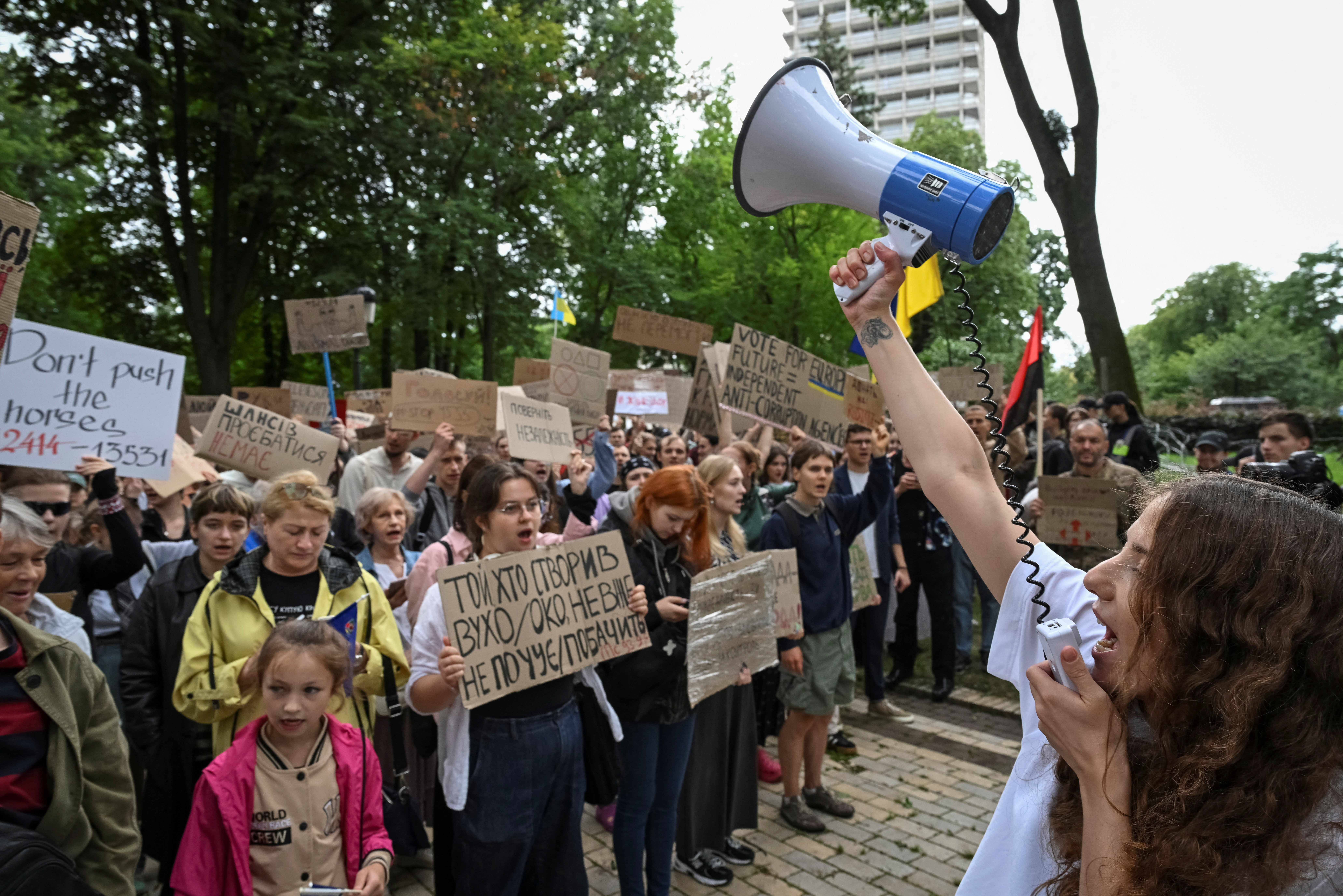 Ουκρανία: «Στροφή» μετά τις διαμαρτυρίες – Ψηφίστηκε o νέος νόμος κατά της διαφθοράς-1