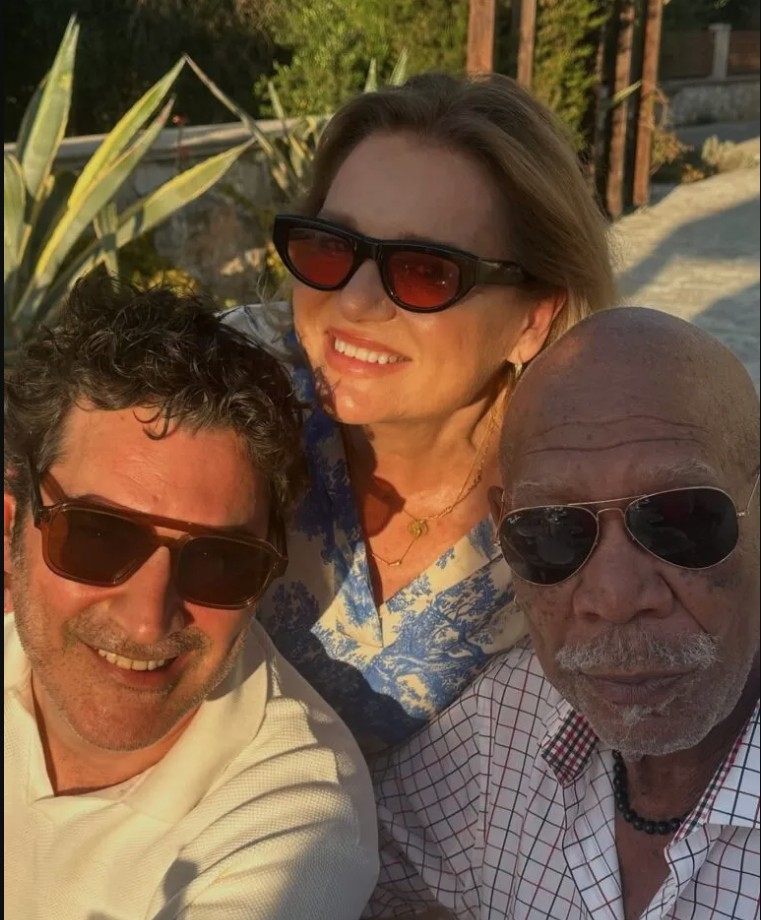 Βόλτα με τον Μόργκαν Φρίμαν στους Παξούς – «Ερχεται κάθε χρόνο, λατρεύει τις Μπλε Σπηλιές»-1