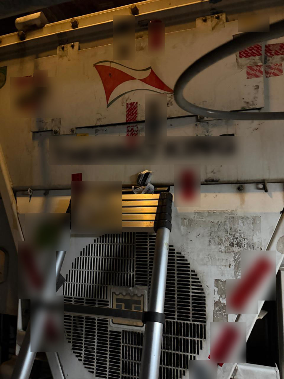 Λιμάνι Πειραιά: Εικόνες και βίντεο από την αστυνομική επιχείρηση – Βρέθηκαν 34 κιλά κοκαΐνης-3