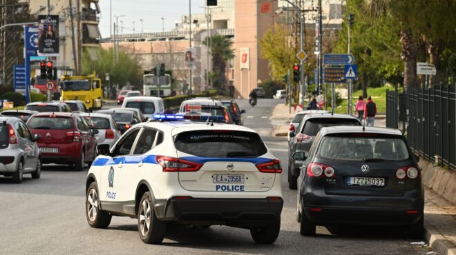 σπείρα-γυναικών-έστηνε-καρτέρι-σε-atm-κα-563704486
