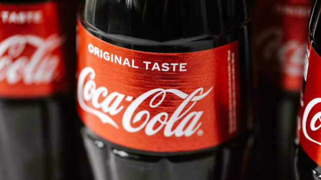 η-coca-cola-απάντησε-στον-τραμπ-δεν-θα-αλλάξου-563720674