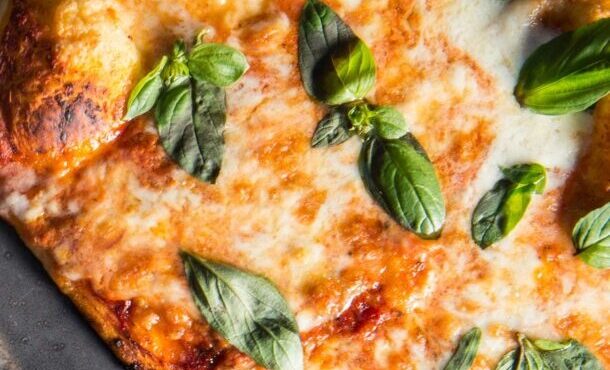 πίτσα-μαργαρίτα-pizza-margherita-η-κλασική-συντα-563739877