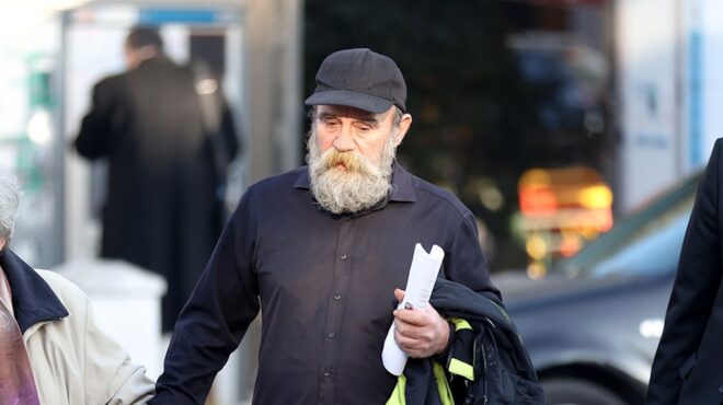 αλλος-άνθρωπος-στο-εδώλιο-ο-πολυχρο-563740693