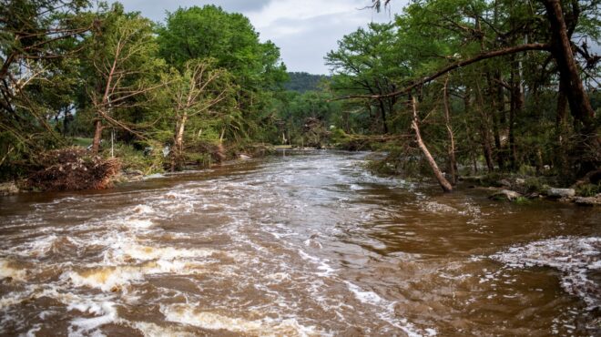 πλημμύρες-στο-τέξας-109-νεκροί-180-αγνοούμε-563702392