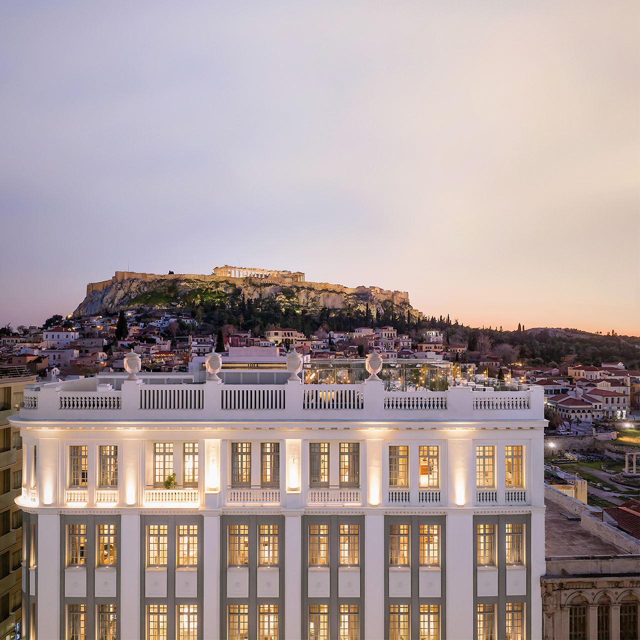 ενα-αθηναϊκό-ξενοδοχείο-στα-ομορφότε-563709952