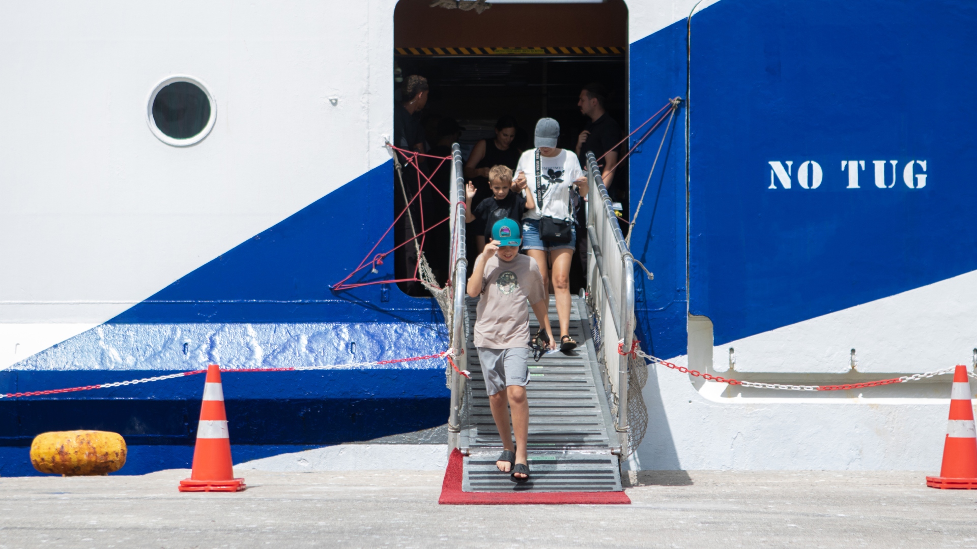 Ρόδος: Ενταση και προσαγωγές για την άφιξη του κρουαζιερόπλοιου με τους Ισραηλινούς τουρίστες [βίντεο]-10