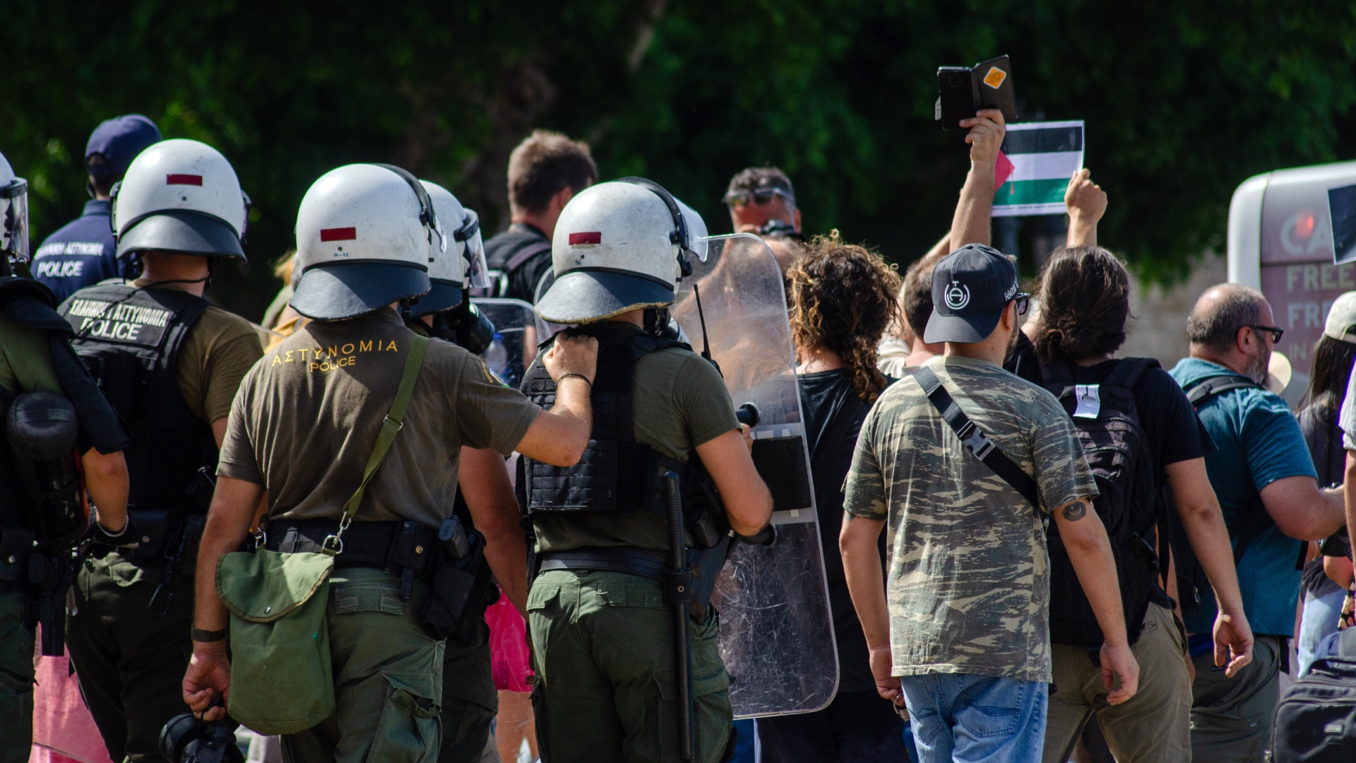 Ρόδος: Ενταση και προσαγωγές για την άφιξη του κρουαζιερόπλοιου με τους Ισραηλινούς τουρίστες [βίντεο]-5