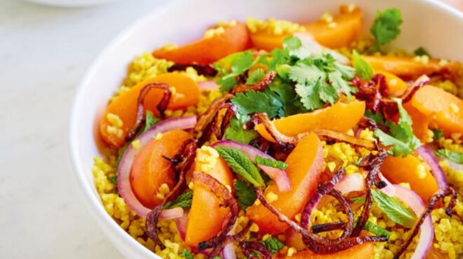 σαλάτα-με-κουσκούς-βερίκοκα-και-καραμ-563717437