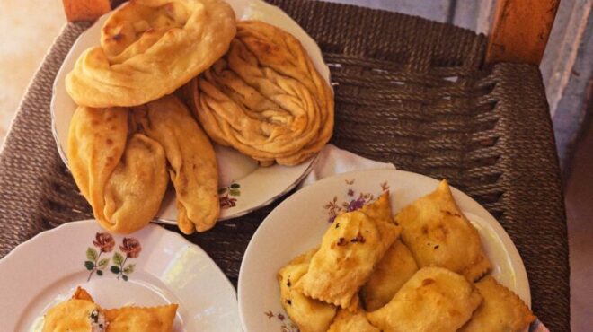 σαρίκες-μικρές-στριφτές-τυρόπιτες-με-563743351