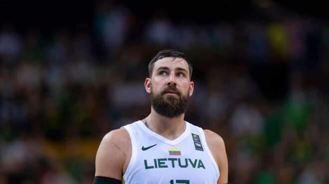 ο-βαλαντσιούνας-αισθάνεται-ότι-13-χρόνι-563698591