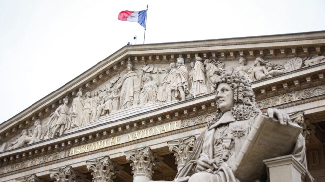 γαλλία-πρόθυμη-να-συζητήσει-αποζημιώ-563716024