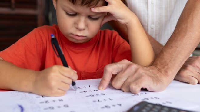 ερευνα-η-νευροδιέγερση-εγκεφάλου-βε-563692714