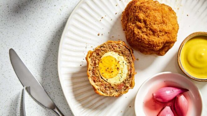 σκωτσέζικα-αυγά-scotch-eggs-563693503