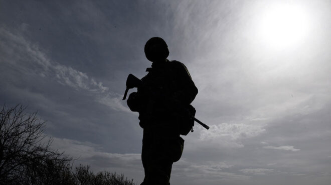 εντός-και-εκτός-μάχη-για-τα-βύσματα-563736523