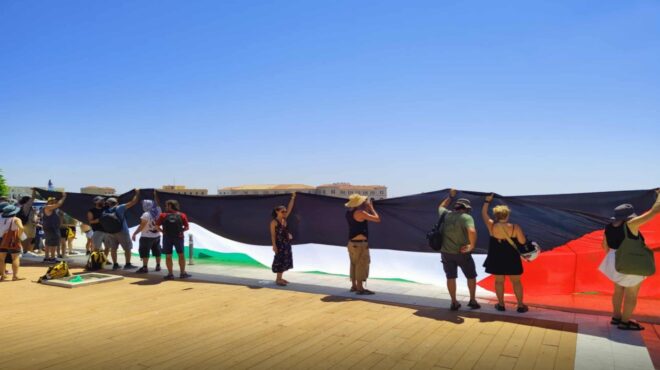 σύρος-μπλόκο-σε-κρουαζιερόπλοιο-πο-563728336