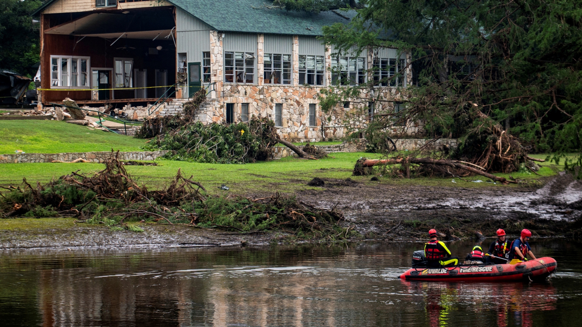 Πλημμύρες στο Τέξας: Τουλάχιστον 109 οι νεκροί – Σβήνουν οι ελπίδες για τους αγνοούμενους-1