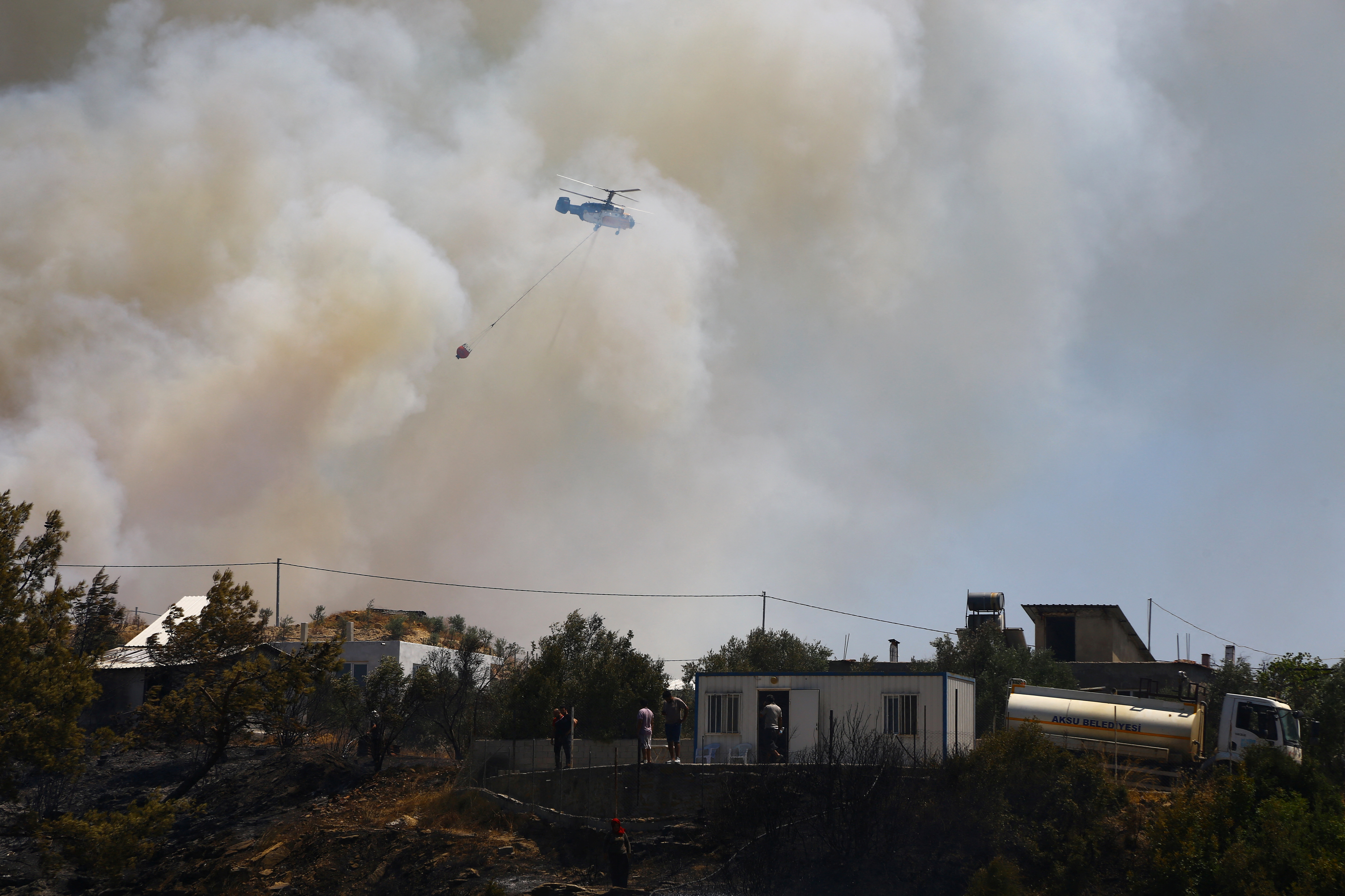 Πύρινος εφιάλτης στην Τουρκία – Χιλιάδες άνθρωποι απομακρύνονται από τα σπίτια τους (Εικόνες)-3