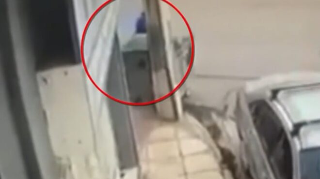 τροχαίο-στο-ιλιον-η-στιγμή-που-οδηγός-π-563716615