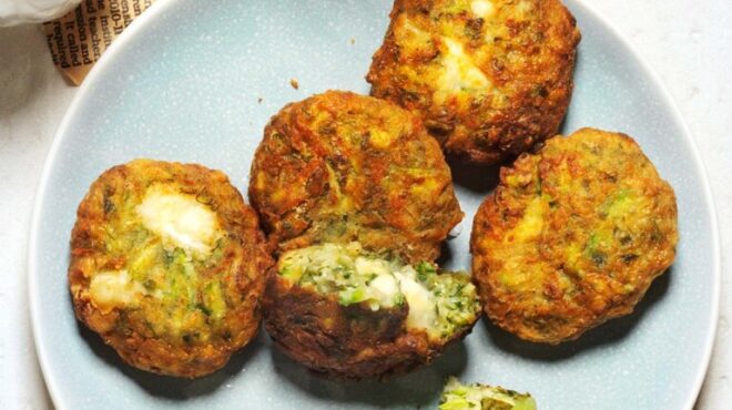 χορτοκεφτεδάκια-με-χαλούμι-563695606